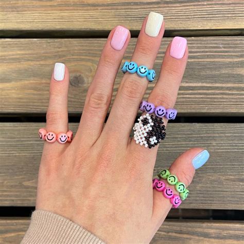 Колечки 2021 из бисера | Pandora charm bracelet, Charm bracelet ...