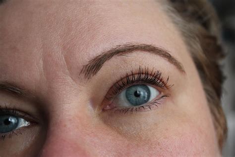 Influence Brow Robot Brow Mascara в оттенке 01 Blonde | Отзывы ...