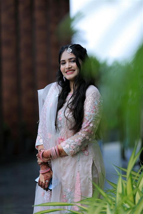 Desi Indian Girls Photos, Download The BEST Free Desi Indian Girls