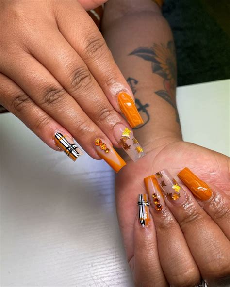 40+ Eye-Catching Burnt Orange Nails To Try In 2024