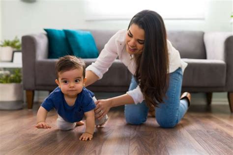 Como Estimular Bebe A Engatinhar - Desenvolvimento motor: 8 dicas para estimular o bebê a engatinhar