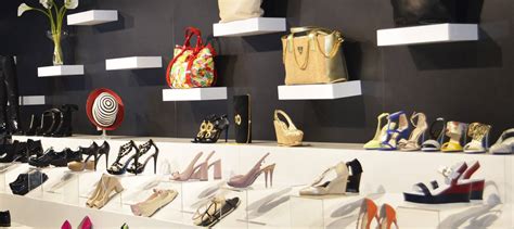 LED lighting for shoes and accessories store LORIBLU