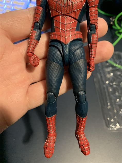 Disappointed. Expected better quality control for a 90$ figure : r