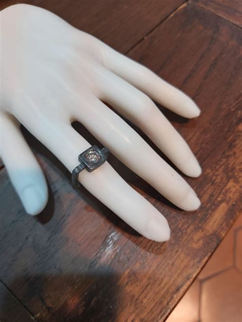 Anillo de plata cuadrado con zirconita – Amparo Valencia Joyas