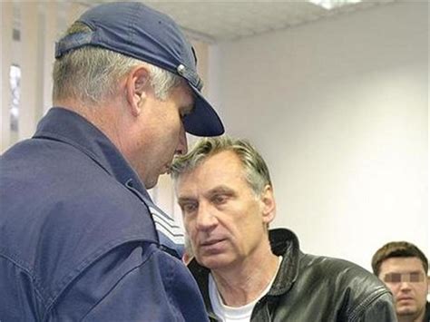 Натискали Главата да дава показания срещу Маргина