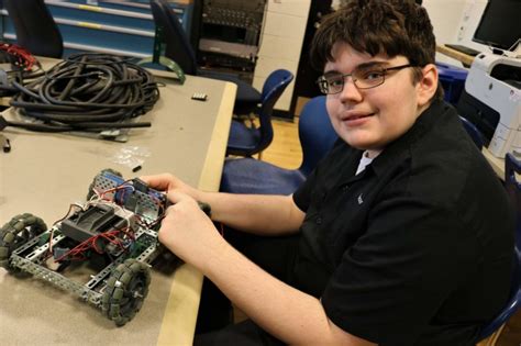 Homepage - Harvard H. Ellis Technical High School