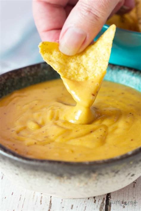 How to make a cheese sauce with nutritional yeast - okelab
