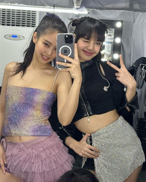 230326 - LISA Instagram Update with JENNIE | kpopping