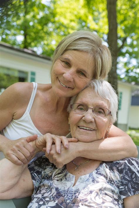 assisted living facility helpful tips caring financial  love parents challenges