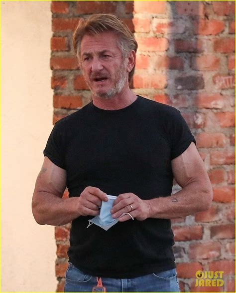 Sean Penn Shows Off His Muscles on Set of New Movie: Photo 4486794 ...