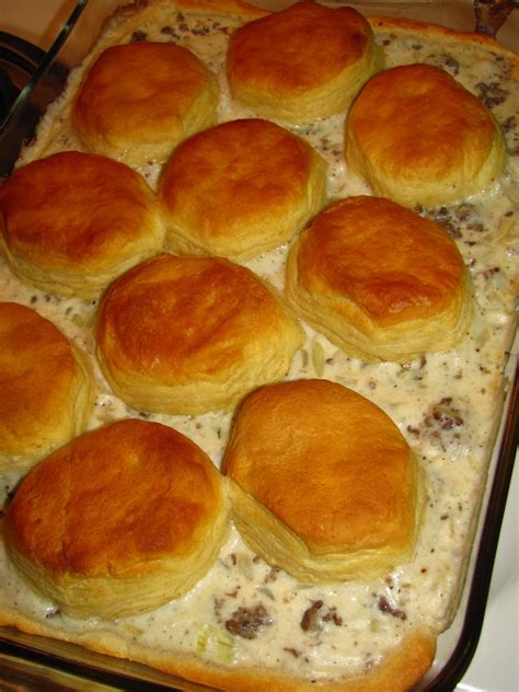 The Most Shared Sausage Gravy and Biscuit Casserole Of All Time – Easy ...