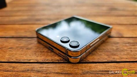 Samsung Galaxy Z Flip6 может получить флагманскую камеру. Компания ...