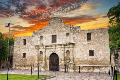 Tour the Alamo in San Antonio, Texas | Check-It-Off Travel | Custom ...