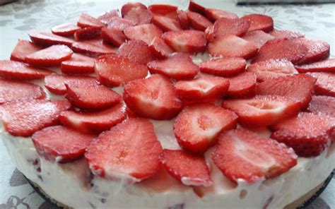 Чийзкейк с пресни ягоди • © Вкуси ме