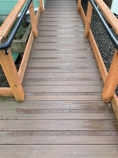 ways    outdoor ramp  slip