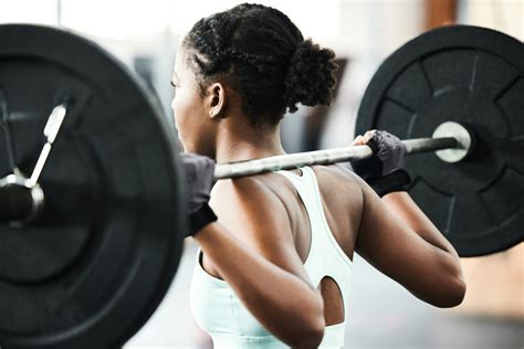 How Chiropractors Treat Shoulder Injuries Sustained in the Gym | Urban