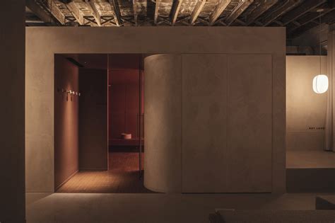SAUNA AND STEAM