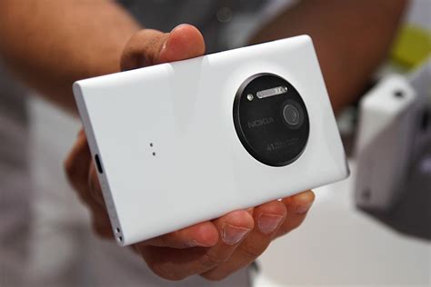Nokia Lumia 1020 may put the compact point-and-shoot to rest | Digital ...