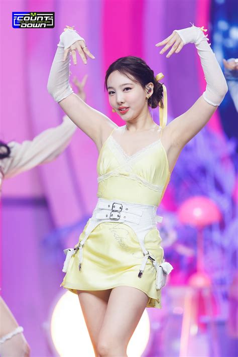 220901 TWICE Nayeon 'Talk that Talk' at M Countdown | kpopping
