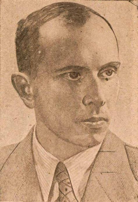 Сьогодні, чуючи «Слава Україні!», ми згадуємо його. Степану Бандері ...