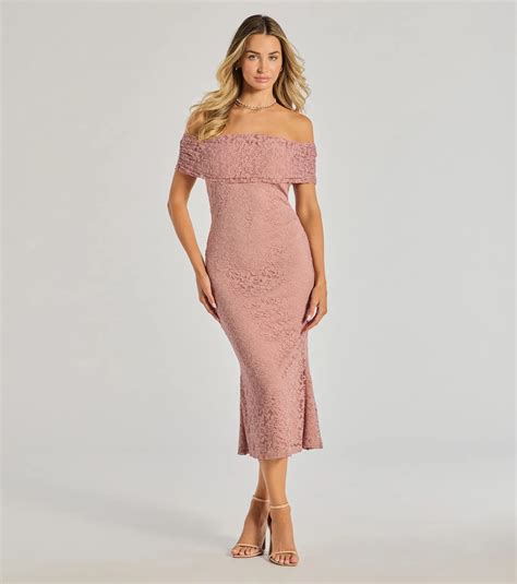 Off The Shoulder Lace Gowns & Windsor
