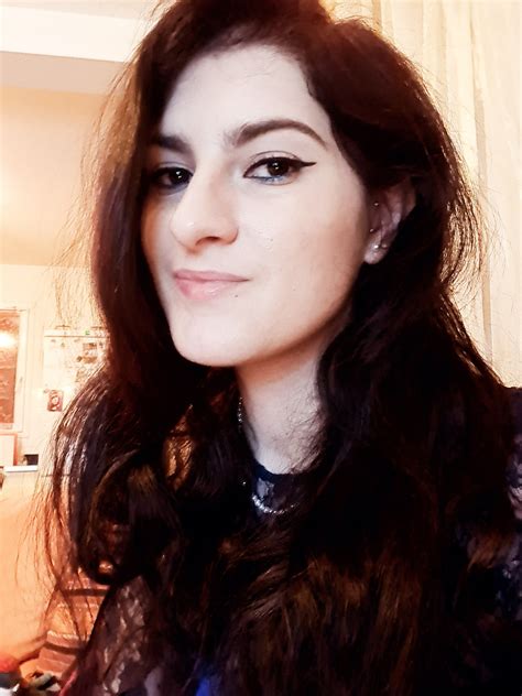 TW Pornstars - Mademoiselle Lilith. Twitter. Petite photo prise hier