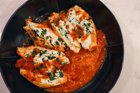 Spinach Ricotta Stuffed Shells – Alexia Raye