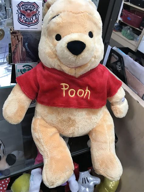 Can Anyone Identify This Pooh Plushie? : r/Winniethepooh
