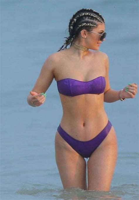 Kylie Jenner Hot in Bikini In Punta Mita, August 2015 – celebsla.com