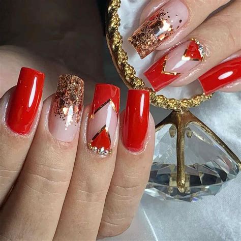 Ideias De Unhas Vermelhas Decoradas - Unhas Decoradas Vermelhas 2025: Ideias, Tons e Aplicações