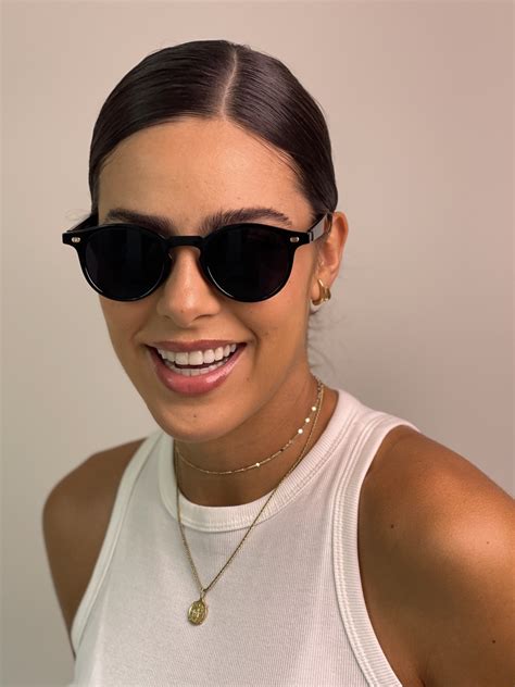 Óculos Solar Feminino Retrô Zayan Preto - ÓR Eyewear - ÓR Eyewear - Os ...