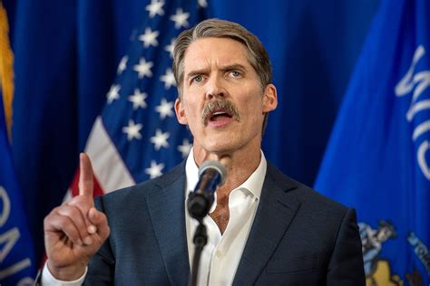 Republican Eric Hovde loans US Senate campaign another $7M in closing