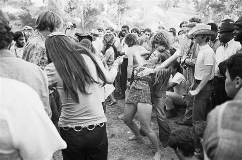 Hippie Photos: 39 Images From The Height Of The 1960s