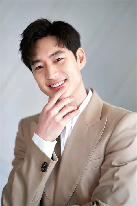 Phim của Lee Je Hoon: 8 phim ấn tượng nhất của nam thần 8X