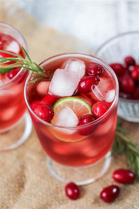 Cranberry Mocktail With Sprite (Non-Alcoholic Cranberry Cocktail)