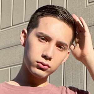 Elian Pernia - Age, Family, Bio | Famous Birthdays