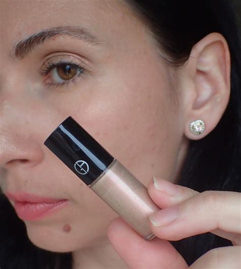 Деликатное сияние от кремовых теней Giorgio Armani Eye Tint Silk 11 ...