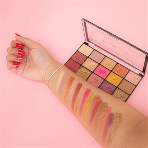 Revolution палитра сенки за очи - Reloaded Palette - Prestige - PINK PANDA