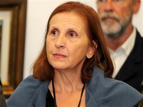 ПОСТАЛО ЈЕ ДОСАДНО, НЕМА ИЗАЗОВА: Олга Одановић о позоришту