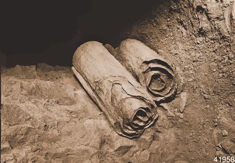 Essays: Overview of the Dead Sea Scrolls – TaborBlog