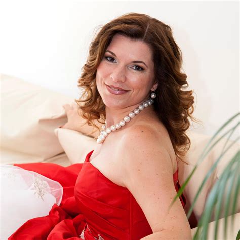 Il mondo della musica piange Monia Angeli La cantante bellariese si è