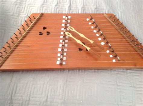 Hammered dulcimer | Hammered dulcimer, Dulcimer, Musical instruments