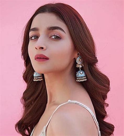 Alia Bhatt Hair Looks: 15 Best Iconic Hairstyles of Alia Bhatt