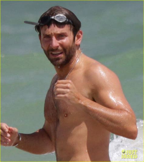 Bradley Cooper: Shirtless at the Beach with Suki Waterhouse!: Photo