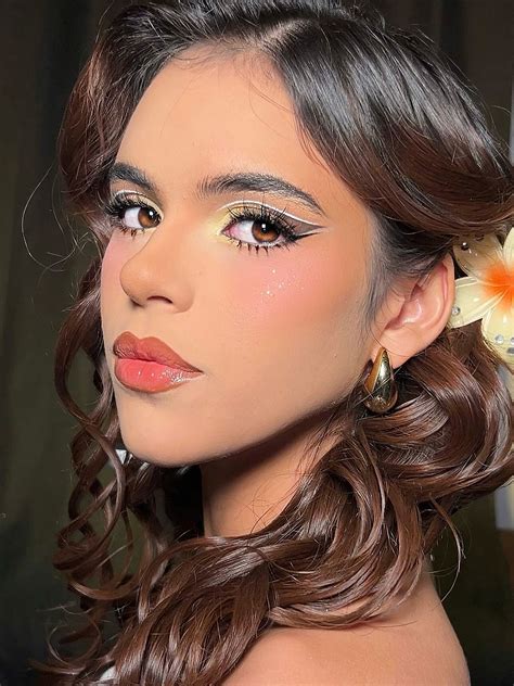 𝐀𝐬𝐡𝐥𝐞𝐲 𝐒𝐚𝐥𝐚𝐳𝐚𝐫 𝐁𝐞𝐚𝐮𝐭𝐲