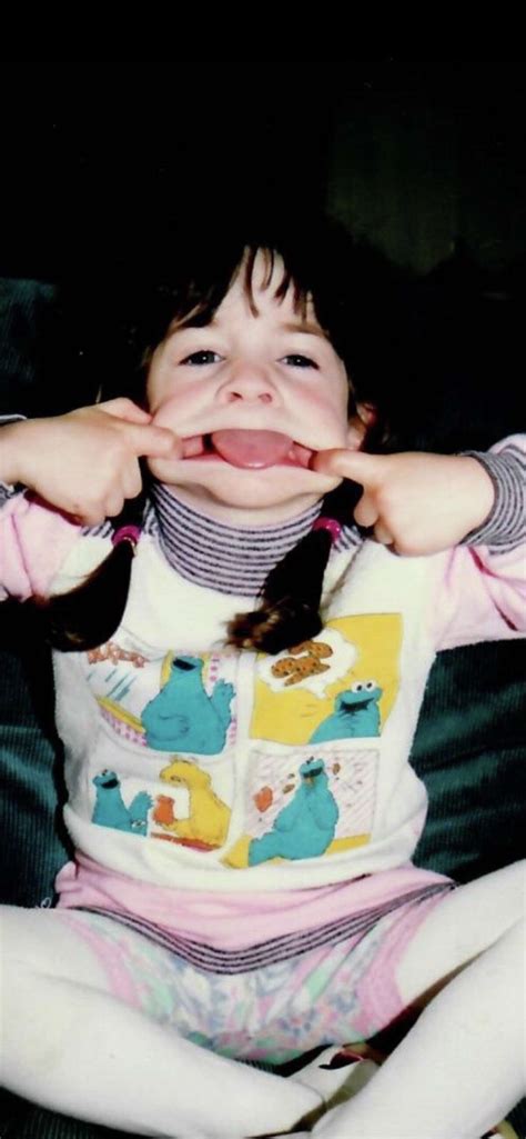 Stamford woman sets Guinness World record for largest mouth gape