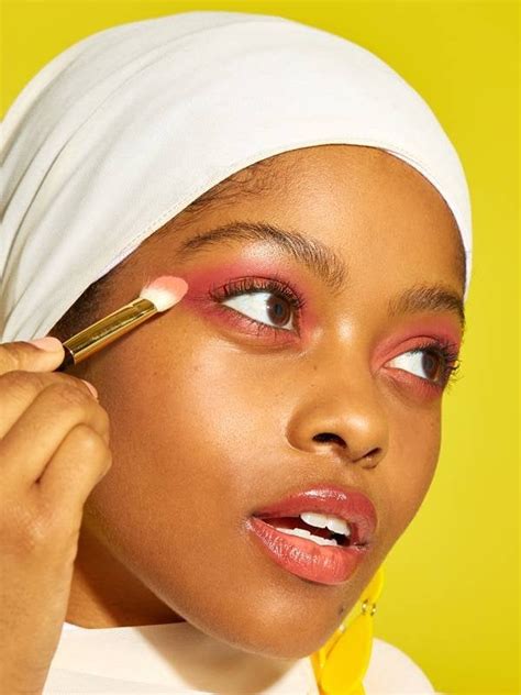 How To Do Your Makeup With White Eyeliner - Mugeek Vidalondon