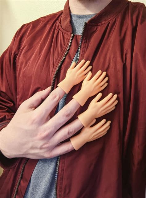 give   hand manhands