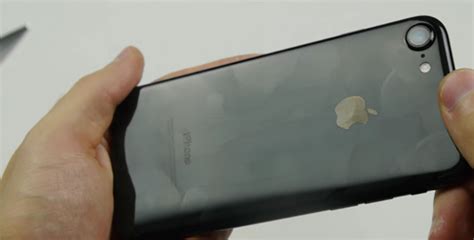 Как очистить iPhone от грязи и пыли. iPad тоже