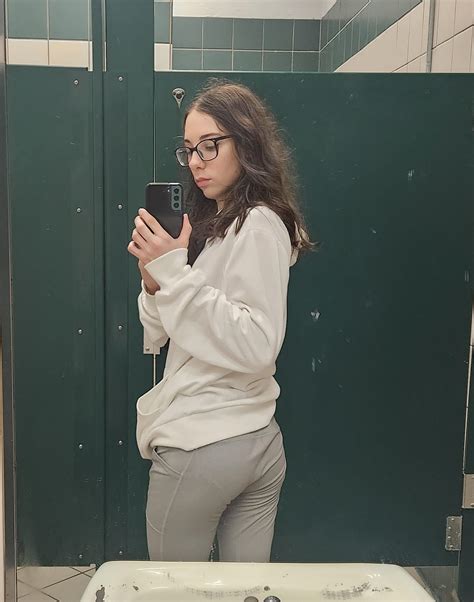 Hey!! 😘 : r/TrapCuties